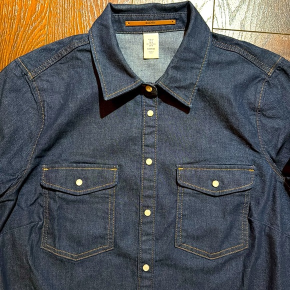 Denim Shirt with snaps Size 8 - Picture 5 of 9